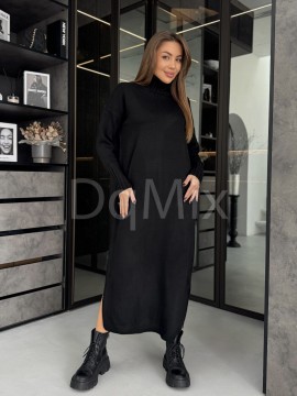 Чорна сукня прямого крою з горловиною #8016